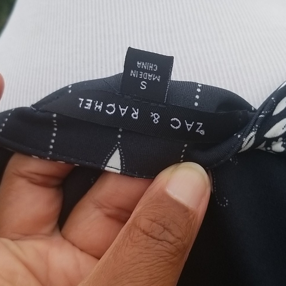 5/$25Zac & Rachel top - Picture 6 of 6